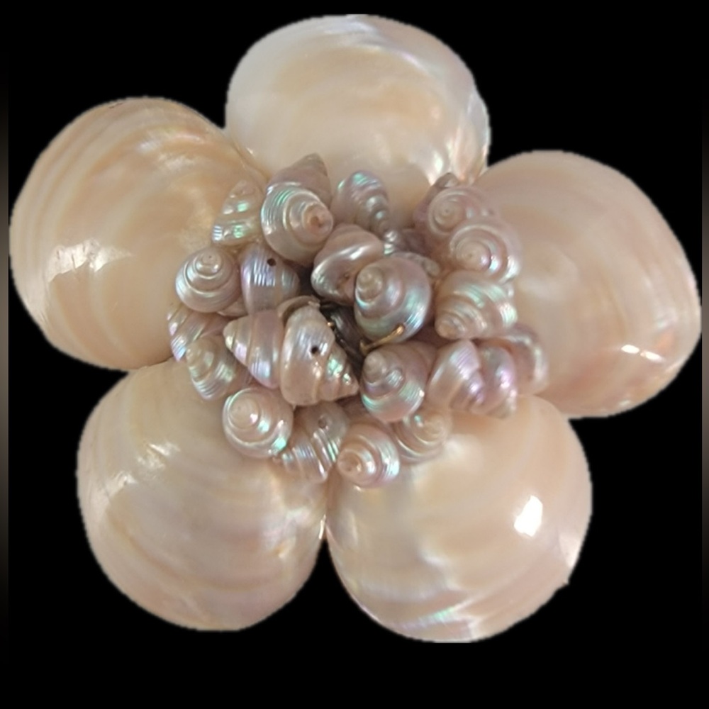 MIRIAM HASKELL WWII Era Early-Mid 1940 Natural Seashell Pearlized Flower Brooch